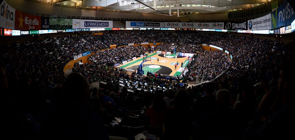 ‘La Penya’ ficha en Baskonia y CaixaBank para facturar cinco millones